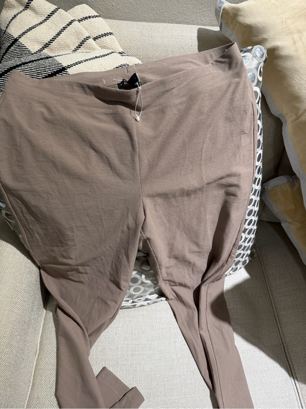 High-Rise Stretch Leggings in Taupe